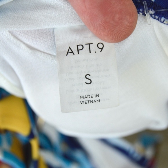 Apt. 9 Tropical Floral Print V Neck One Piece Swimsuit Size Small NWT - Picture 3 of 8